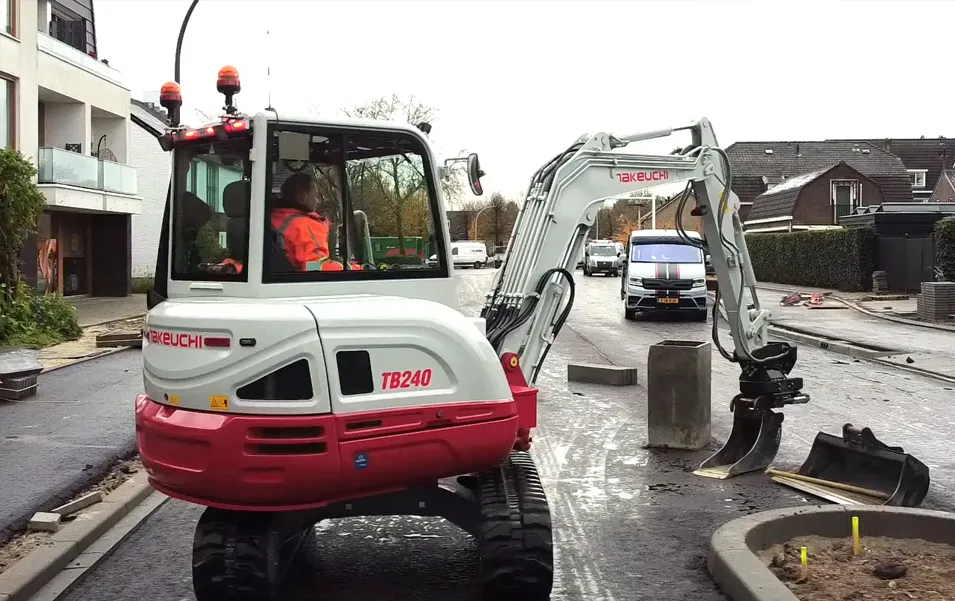 Takeuchi TB240 with CTR6